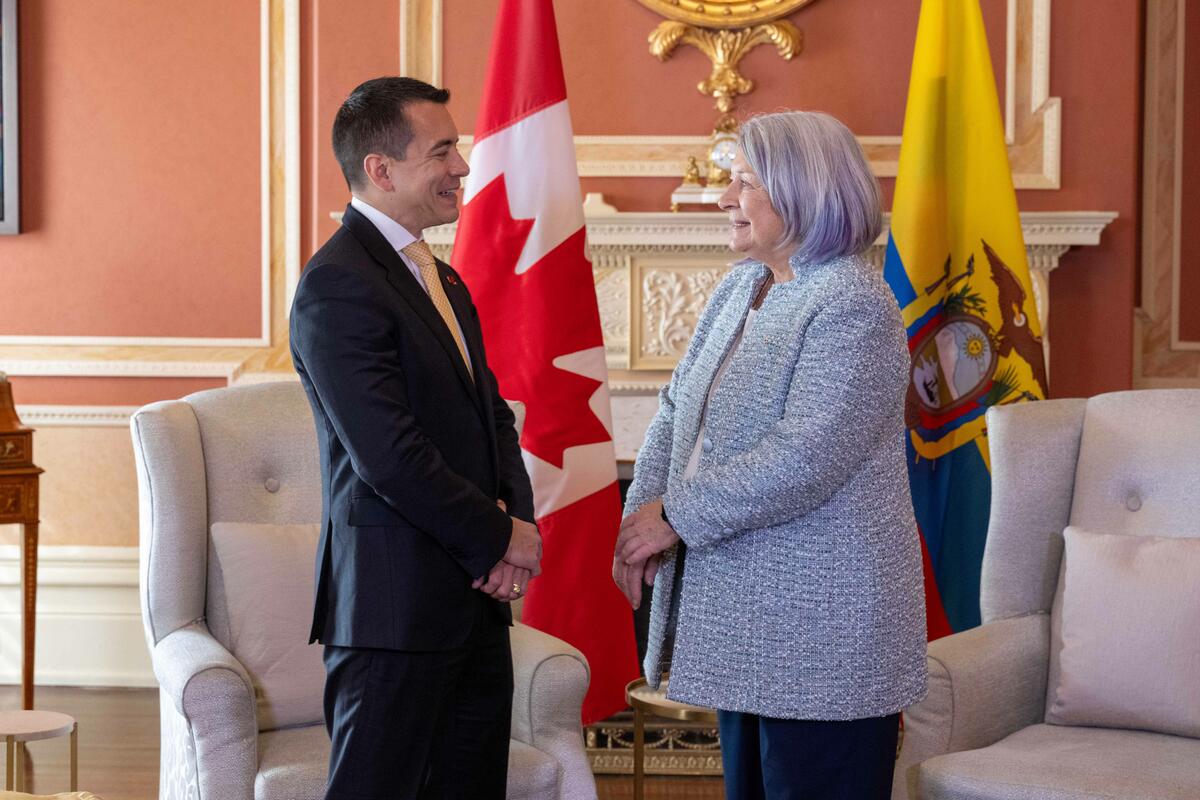 Governor General Mary Simon speaks with His Excellency Daniel Noboa Azín, President of the Republic of Ecuador