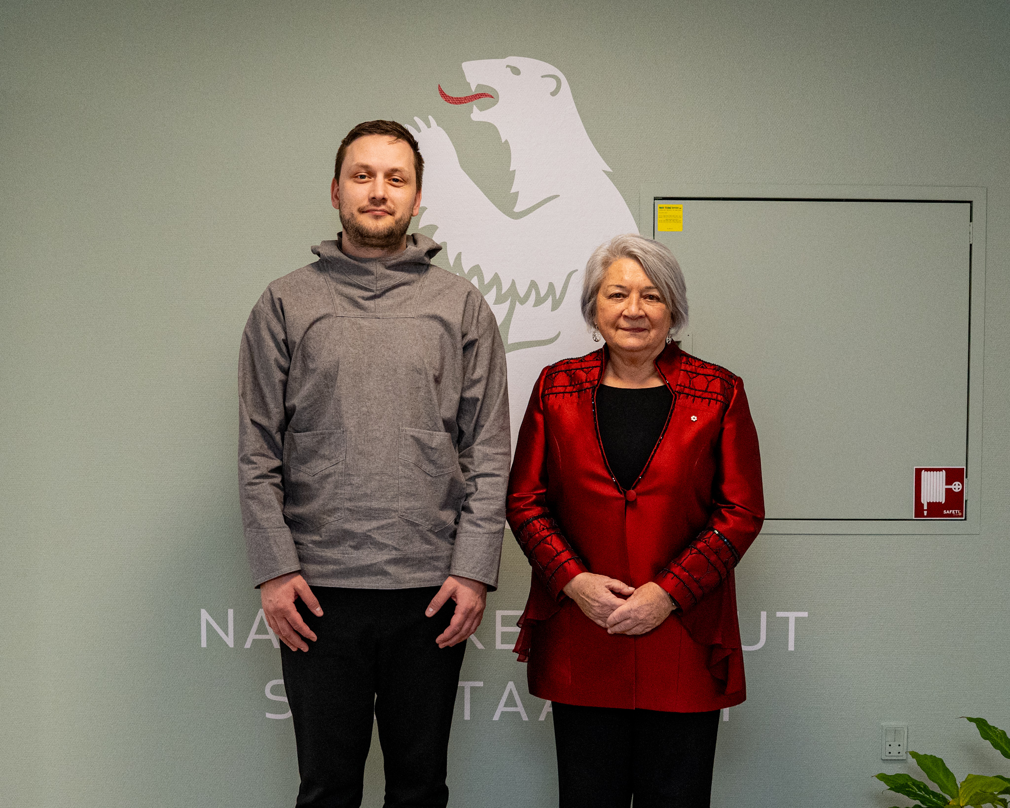 De gauche à droite: Premier ministre Jens-Frederik Nielsen et la gouverneure générale Mary Simon.