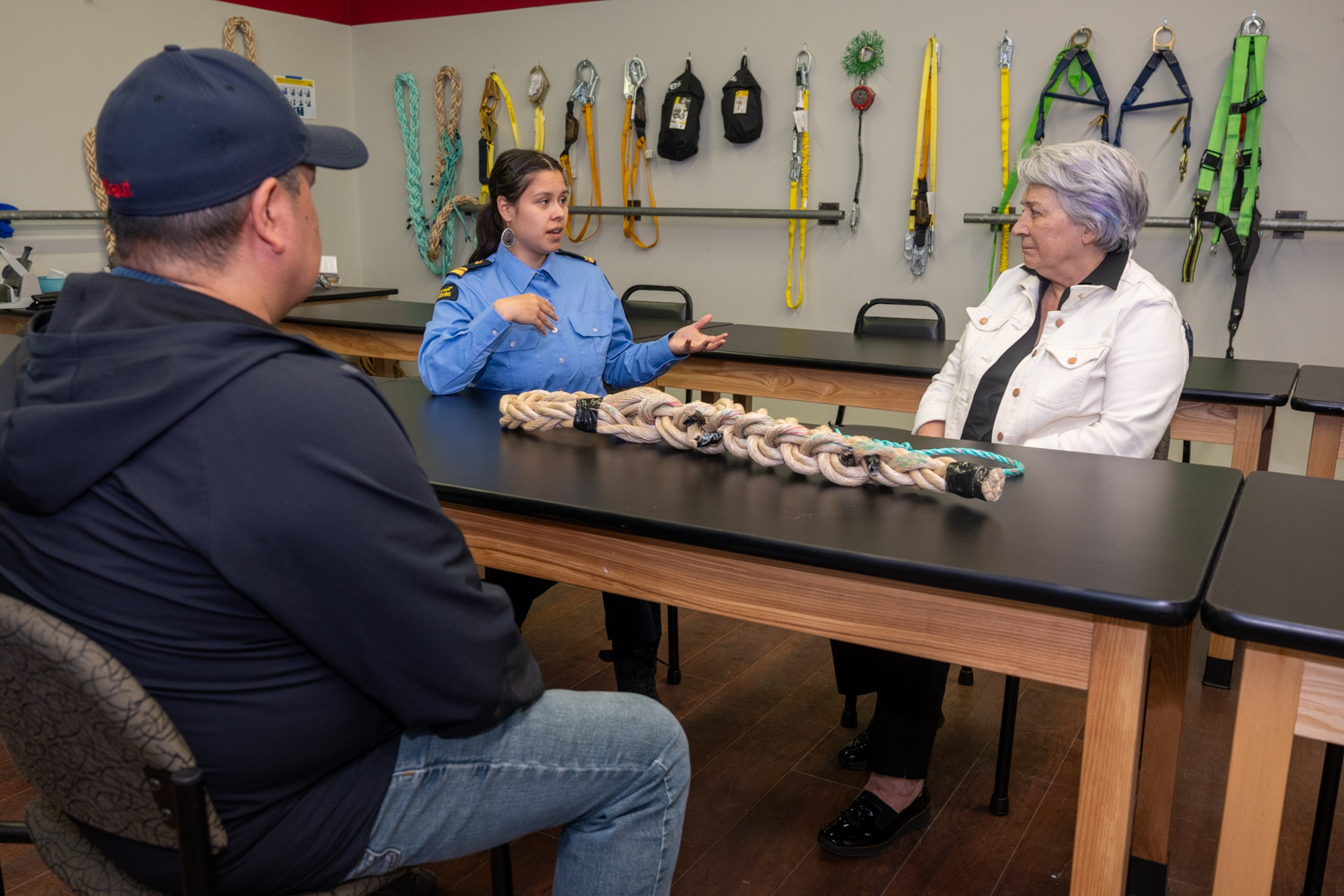 Governor General Mary Simon meeting with a student from the Nunavut Fisheries and Marine Training Consortium.