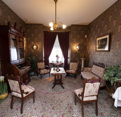 The living room at the Maison Alphonse-Desjardins. 
