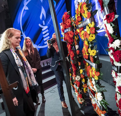 The Governor General laid a wreath to commemorate the Holocaust victims during the Fifth World Holocaust Forum.