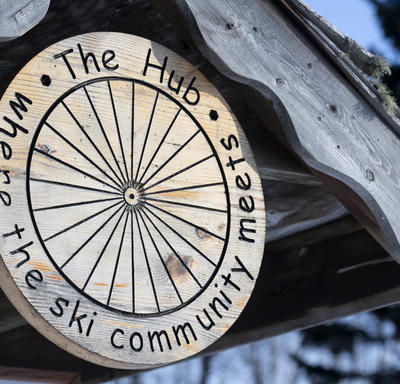 A photo of a wooden sign at the Kamview Ski Club.