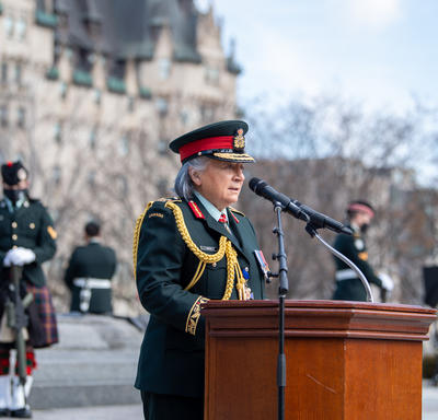 Governor General Simon is delivering remarks at the National War Memorial.