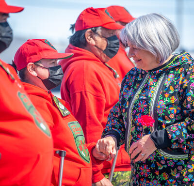 La gouverneure générale accueille les Rangers canadiens.  