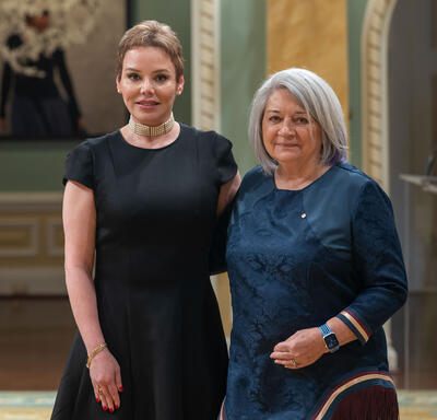Governor General Marie Simon stands with Her Excellency Delia Beatriz Valle Marichal