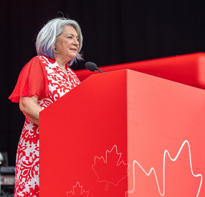 La gouverneure générale Marie Simon prononce son discours à la fête du Canada.