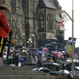 La gouverneure générale et commandante en chef du Canada  assiste à la cérémonie nationale du jour du Souvenir, au Monument commémoratif de guerre du Canada, à Ottawa