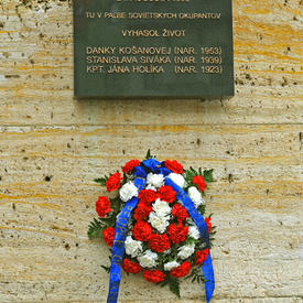 Wreath-laying Ceremony to commemorate the 40th anniversary of the 1968 events