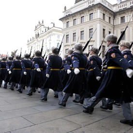 Cérémonie d’accueil officielle avec honneurs militaires en République tchèque