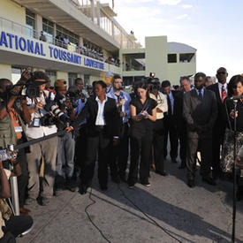 Working visit in Haiti: Official Welcome by the President His Excellency René Préval