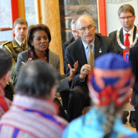 ROYAUME DE NORVÈGE - Dialogue avec le peuple aborigène