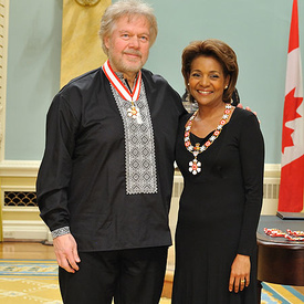 La gouverneure générale investit 45 récipiendaires au sein de l’Ordre du Canada