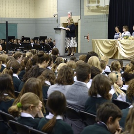 Dévoilement des armoiries de l'école Elmwood