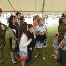 Dévoilement d'oeuvres d'art à la garnison de Petawawa