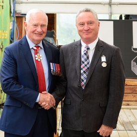 Cérémonie de remise inaugurale de la Médaille polaire