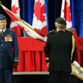 Passation de commandement des Forces armées canadiennes