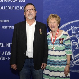 Remise de la Médaille pour les bénévoles à l'Hôpital d'Ottawa