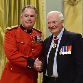 Presentation of the Medal for Volunteers