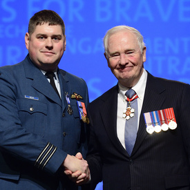 Remise de distinctions honorifiques à Edmonton