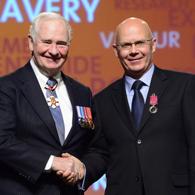 Remise de distinctions honorifiques à Edmonton