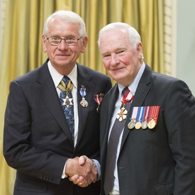 Presentation of Meritorious Service Decorations (Civil Division)