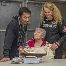 Following the meeting, the Governor General attended a community feast where she had the opportunity to meet with Elders and learn some of their traditions.
