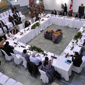 VISITE D'ÉTAT EN RÉPUBLIQUE DU GUATEMALA - Table ronde avec des ONG, la société civile et des leaders indigènes 