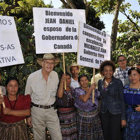 VISITE D'ÉTAT EN RÉPUBLIQUE DU GUATEMALA - Visite d'une coopérative de café