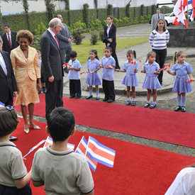 VISITE D'ÉTAT EN RÉPUBLIQUE DU COSTA RICA - Cérémonie d'accueil