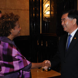Meeting with Party Secretary of Guangdong Province 