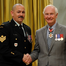 Cérémonie inaugurale de remise de la Médaille du service opérationnel 