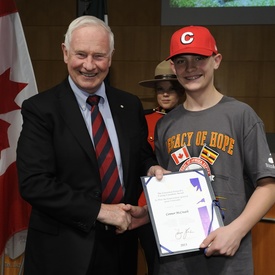 Remise du Prix du Gouverneur général pour l’entraide