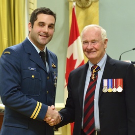 Remise de décorations militaires