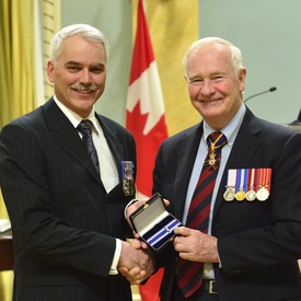 Remise de décorations militaires