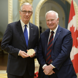 Médaille Pearson pour la paix de 2014