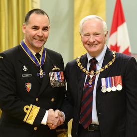 Cérémonie d’investiture de l’Ordre du mérite militaire