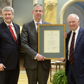 2014 Outstanding Achievement Award of the Public Service of Canada