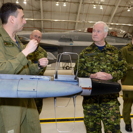 Visite à la 4e Escadre de Cold Lake