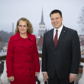 The Governor General is standing beside Prime Minister Jüri Ratas.