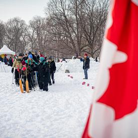 This activity, organized by the Royal Norwegian Embassy, encouraged visitors to try giant skis that hold eight adults at one time and to ski in unison, without stopping or falling over.