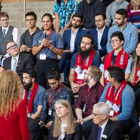 La gouverneure générale participe à une séance de questions et réponses avec les étudiants de l'Université Simon Fraser.
