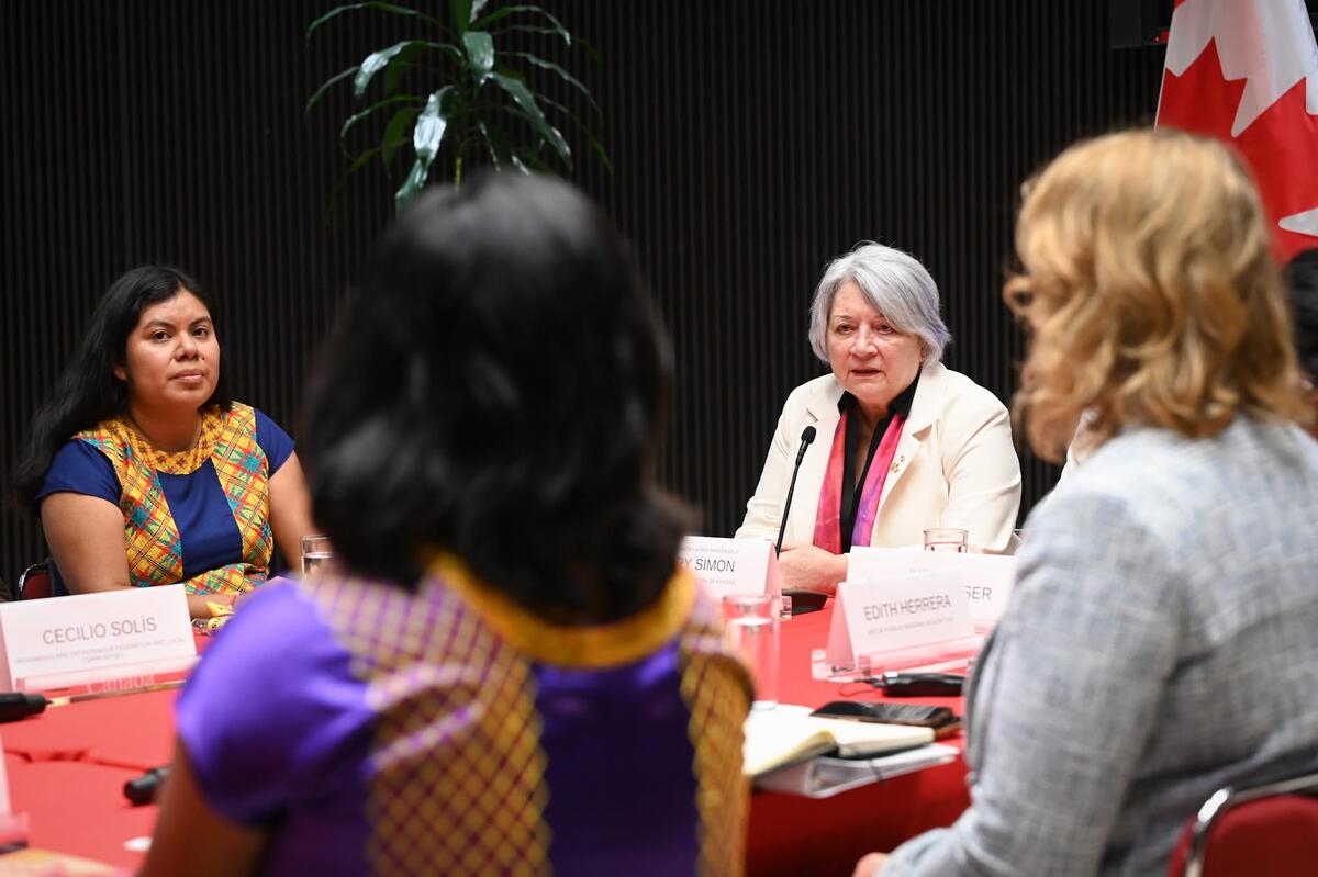 Governor General Mary Simon with Indigenous civil society leaders. 