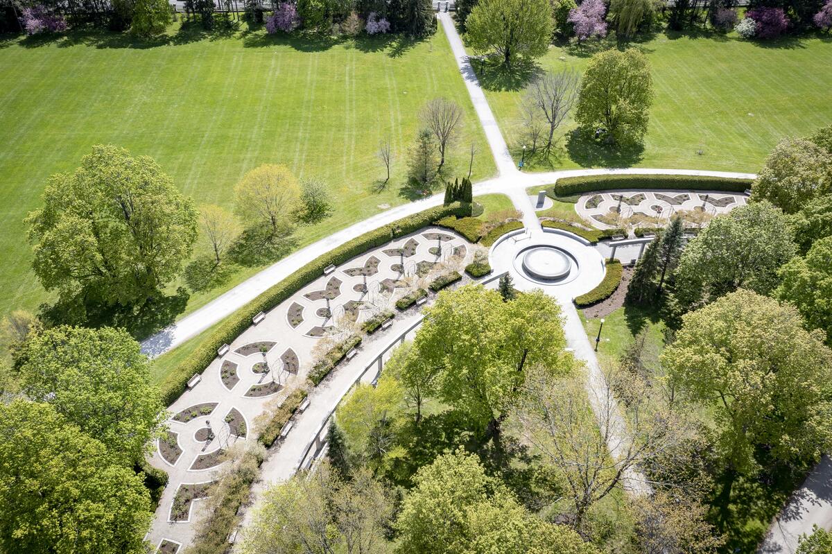 Aerial view of the grounds of Rideau Hall.