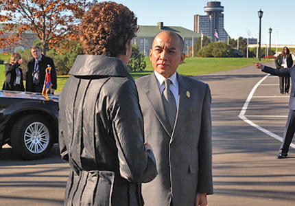 Governor General of Canada welcomes the King of Cambodia at the Citadelle of Québec