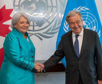 Governor General Mary Simon shaking hands with UN Secretary-General António Guterres.