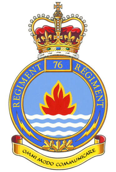 Insigne du 76e Régiment des communications